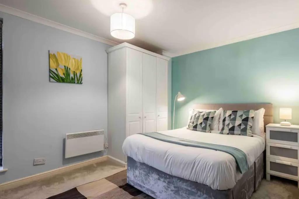 1 Bedroom Flat With Free Parking London Exteriör bild