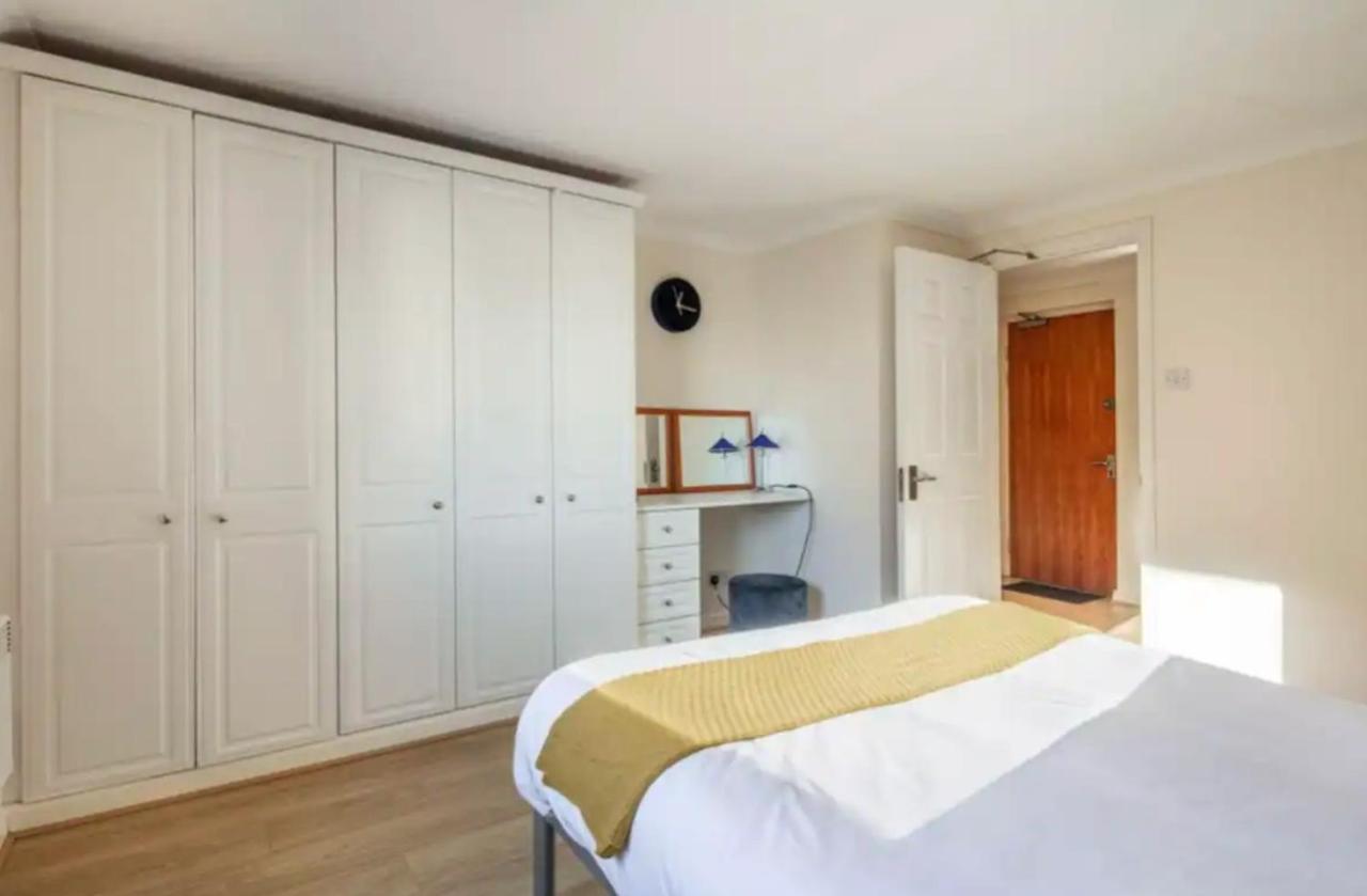 1 Bedroom Flat With Free Parking London Exteriör bild
