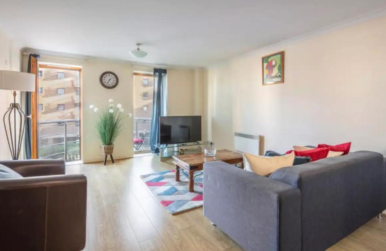 1 Bedroom Flat With Free Parking London Exteriör bild