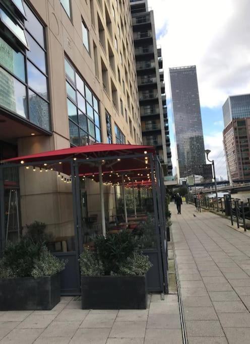 1 Bedroom Flat With Free Parking London Exteriör bild