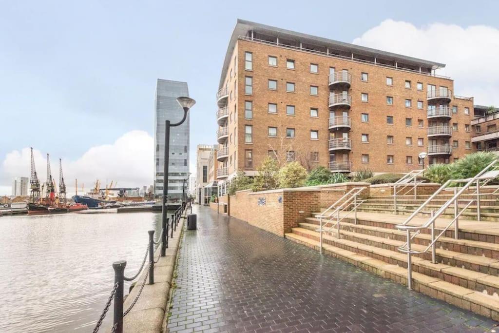 1 Bedroom Flat With Free Parking London Exteriör bild