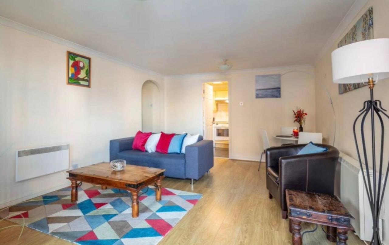 1 Bedroom Flat With Free Parking London Exteriör bild