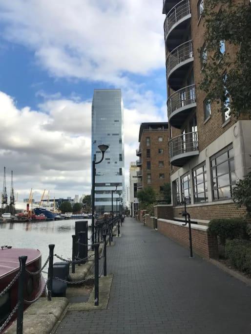 1 Bedroom Flat With Free Parking London Exteriör bild