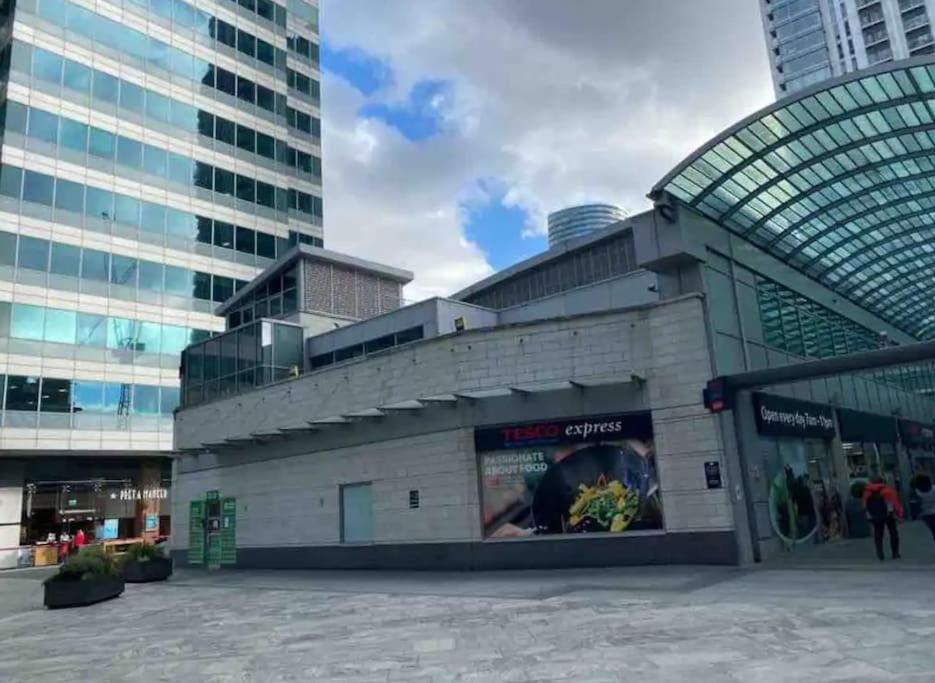 1 Bedroom Flat With Free Parking London Exteriör bild