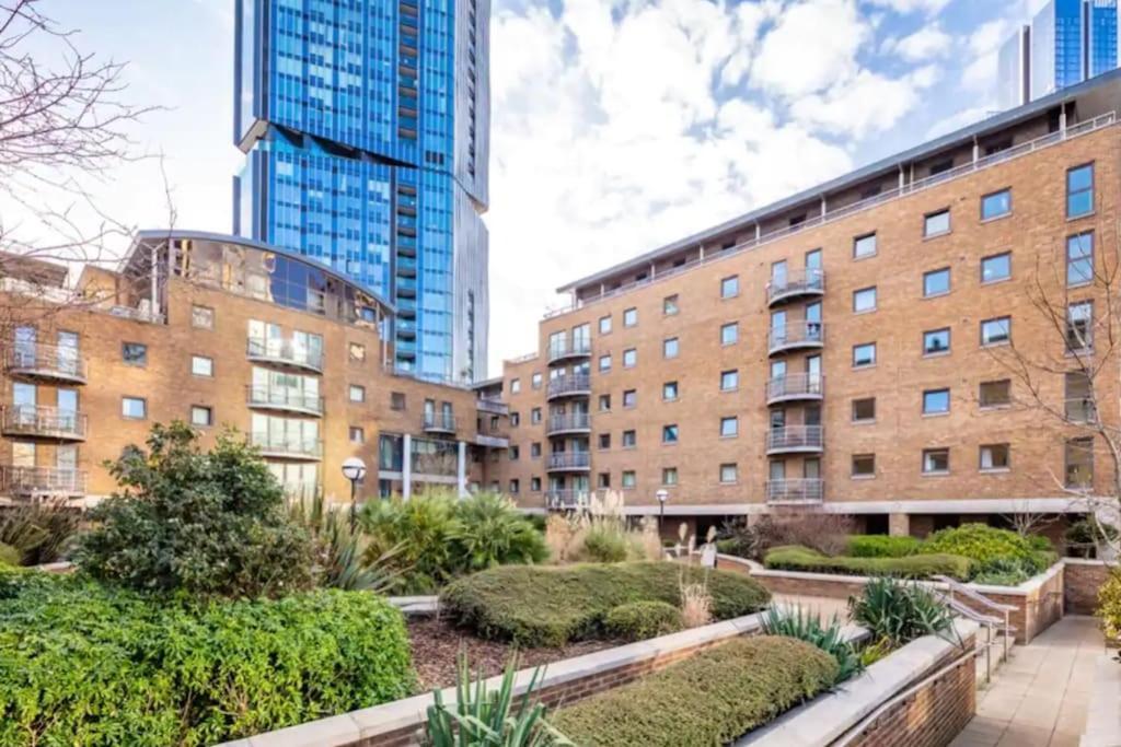 1 Bedroom Flat With Free Parking London Exteriör bild