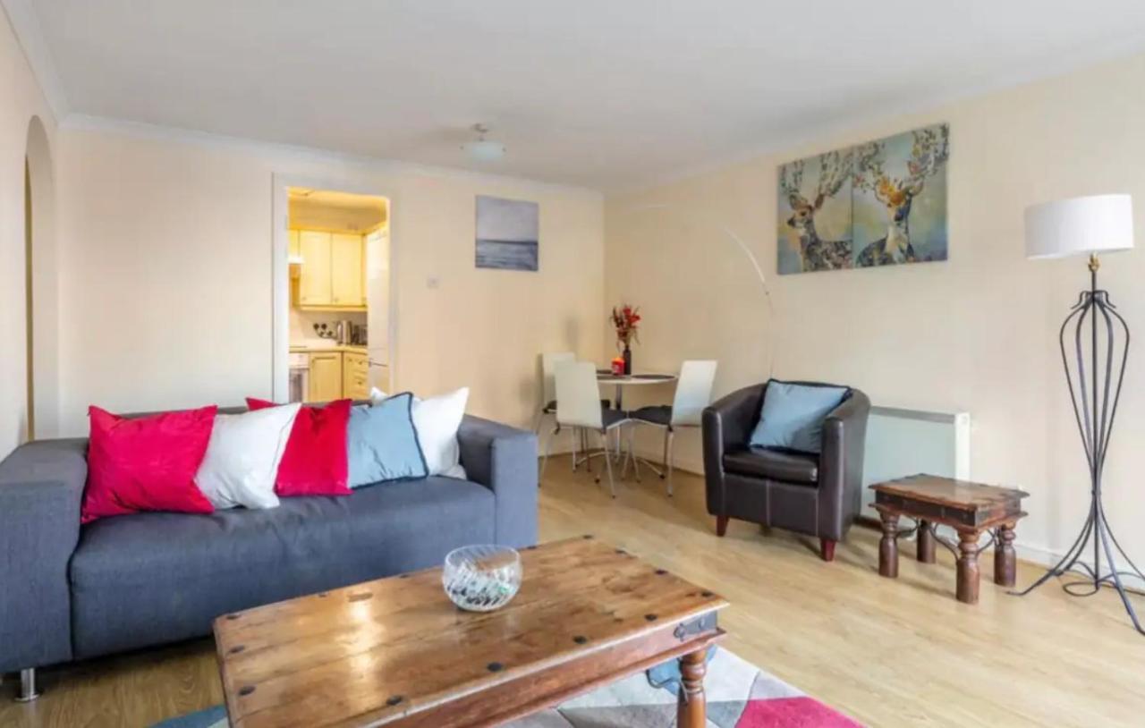 1 Bedroom Flat With Free Parking London Exteriör bild