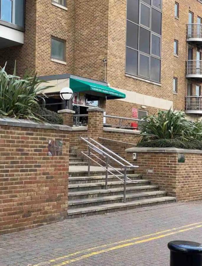 1 Bedroom Flat With Free Parking London Exteriör bild